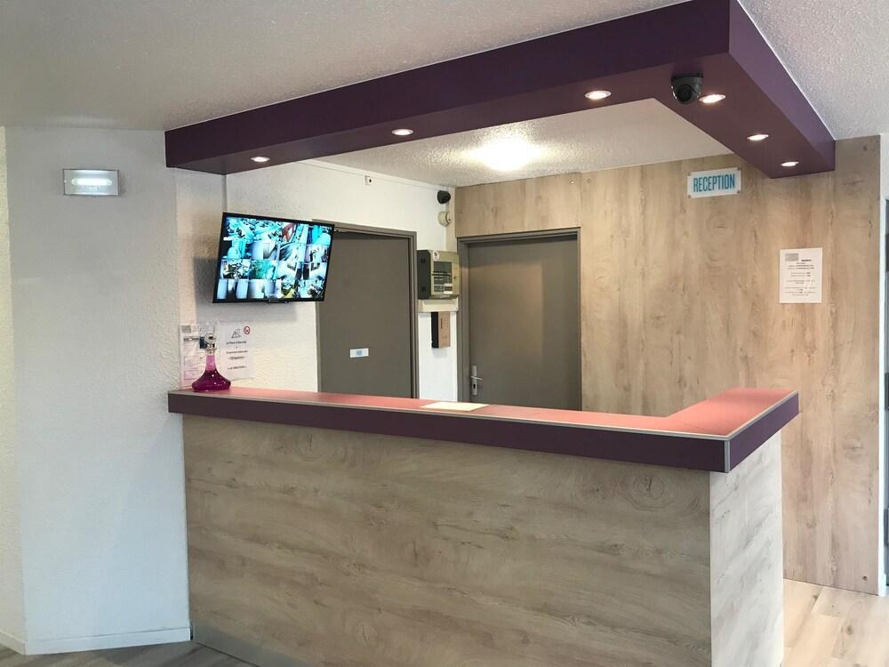 Hotel Du Stade Ex Kyriad Direct Lille Est Stade Pierre Mauroy Вильнёв-д'Аск Экстерьер фото