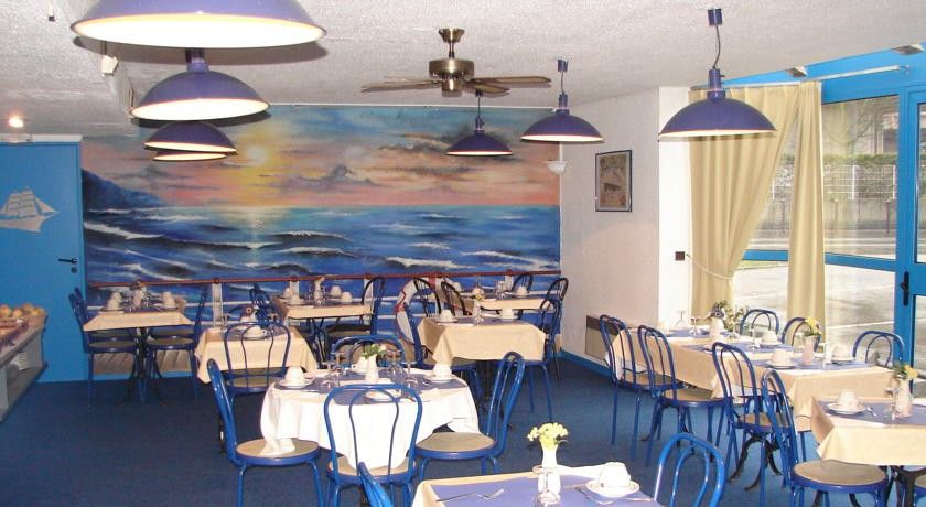 Hotel Du Stade Ex Kyriad Direct Lille Est Stade Pierre Mauroy Вильнёв-д'Аск Экстерьер фото
