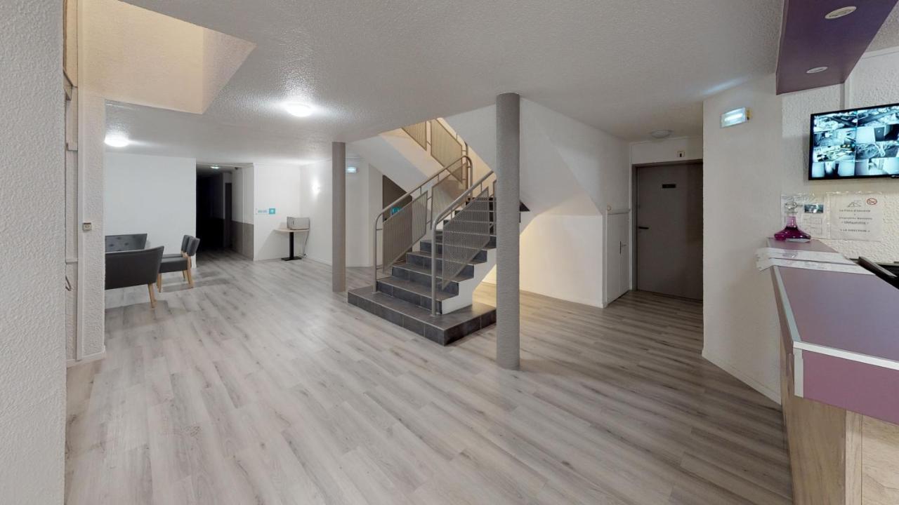 Hotel Du Stade Ex Kyriad Direct Lille Est Stade Pierre Mauroy Вильнёв-д'Аск Экстерьер фото