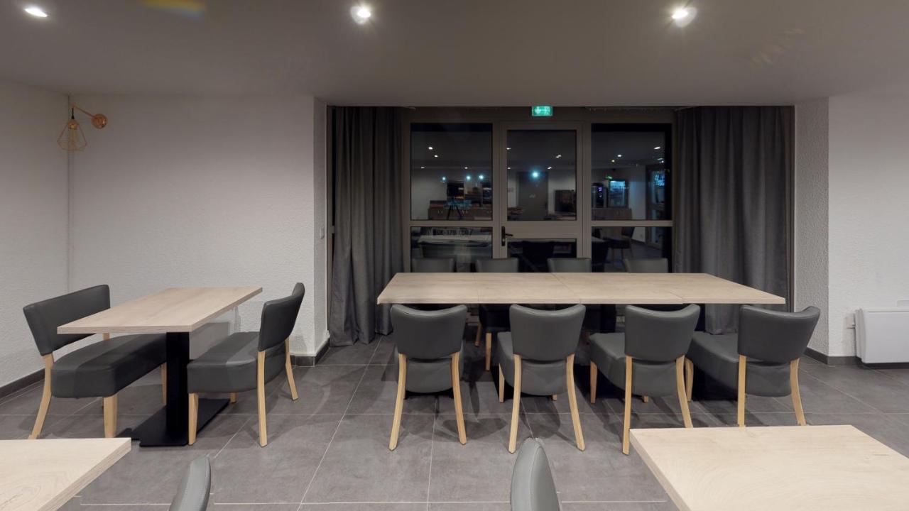 Hotel Du Stade Ex Kyriad Direct Lille Est Stade Pierre Mauroy Вильнёв-д'Аск Экстерьер фото